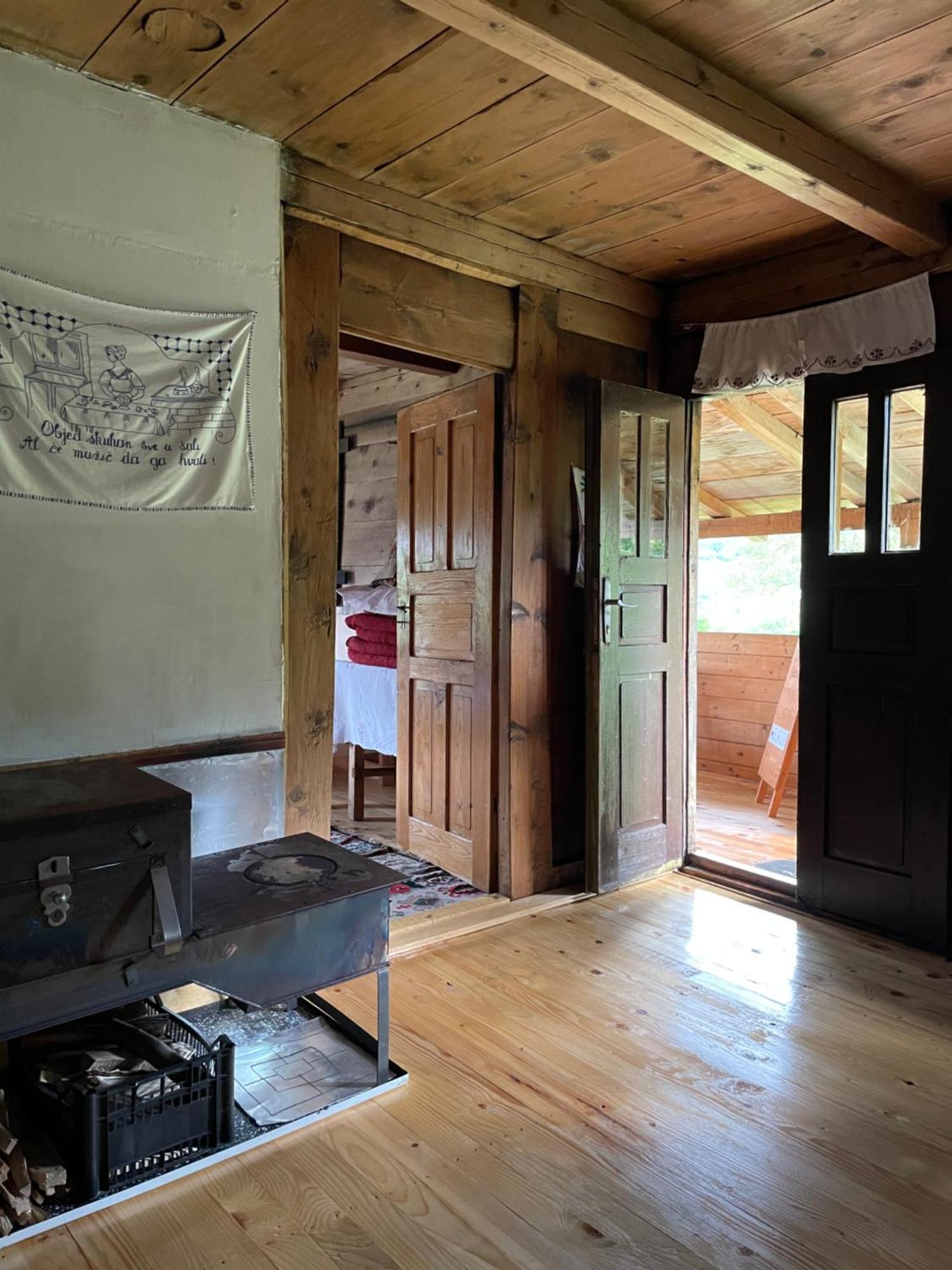 Household Babovic - Old House Miljan'S Valley Andrijevica Bagian luar foto